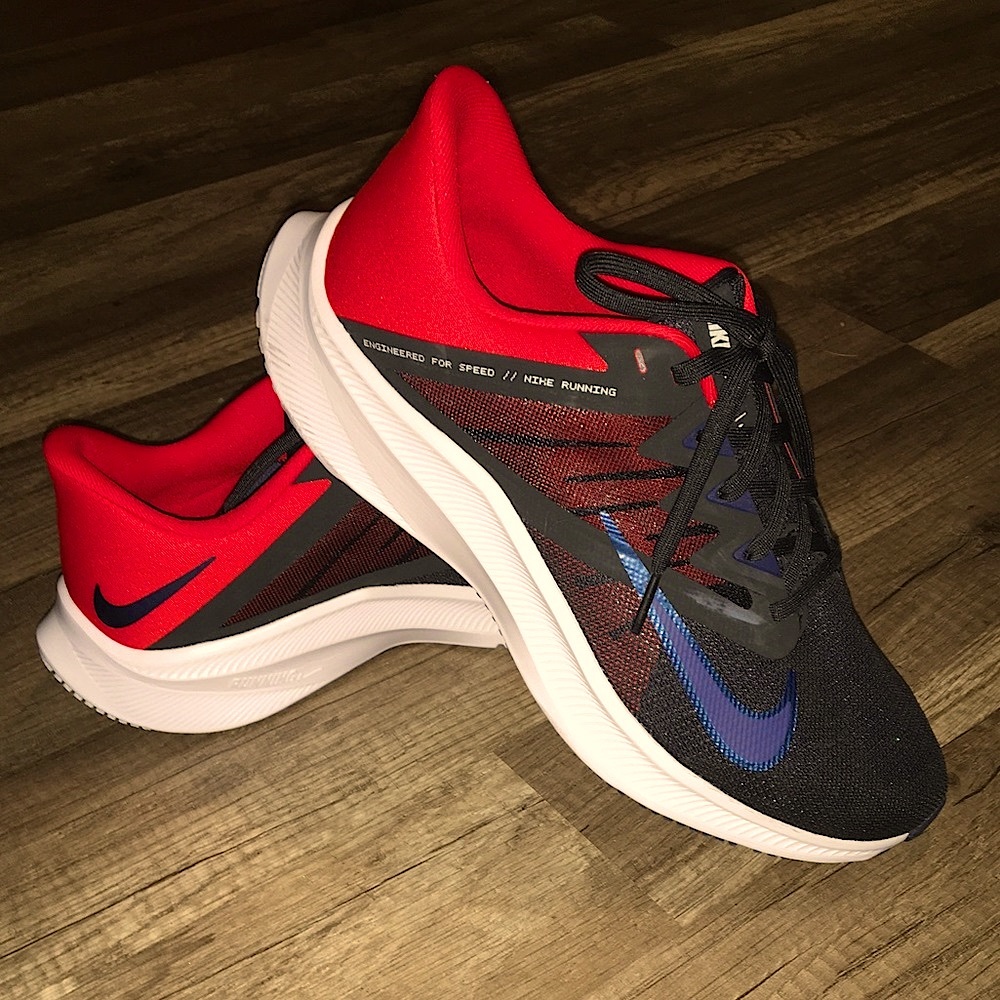 Brand new mens Nike Quest running shoes